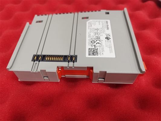Allen-Bradley 5069-IF8 โมดูลช่องอินพุตอะนาล็อกดิฟเฟอเรนเชียลแปด (8) โมดูล