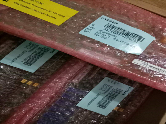 ABB SDCS-PIN-51 3BSE004940R0001 3ADT220090R0006 การ์ดวัด SDCS-PIN-51, POWER INTERF