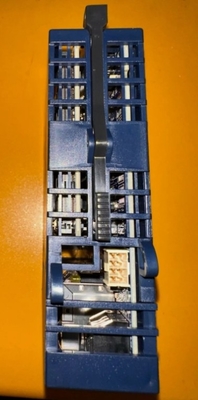 IC695CPE305 GE ดําเนินการควบคุมในเวลาจริงของกระบวนการเครื่องจักรและระบบการจัดการวัสดุ