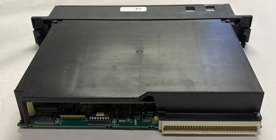 IC697CPM915 GE 32 MHz 32 บิท โปรเซสเซอร์กลางพิกัดลอย 1 Mbyte Memory