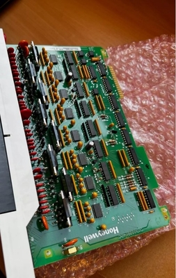 Honeywell 621-6575RC 24Vdc แหล่งออก 32 จุด โมดูล PLC Board