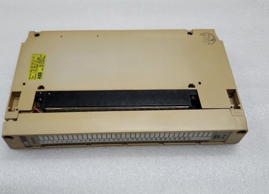 07EB61 GJV3074341R1 ABB หน่วยเข้าดิจิตอล 32DI 24 VAC/DC PLC