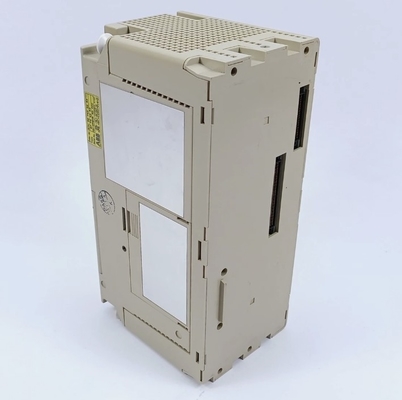 07ZE61 GJV3074321R302 ABB หน่วยกลาง 2 Subracks ด้วย 18 สล็อต I / O