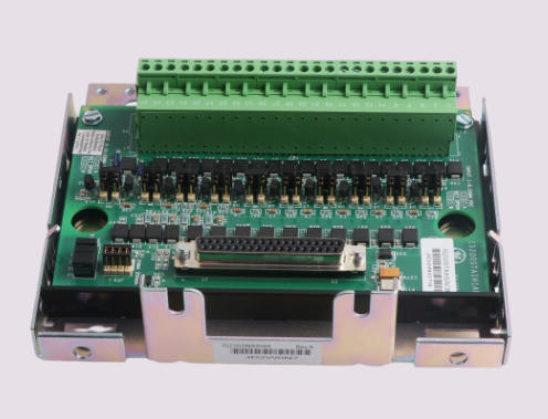 บอร์ดเทอร์มินอลอินพุตแบบอะนาล็อก Simplex GE Mark VI IS200SSCAH2AEC 24 V DC