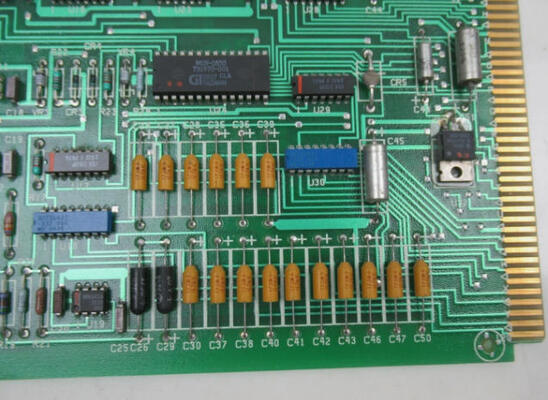 Honeywell 30731823-001 A/D Mux PLC แผ่นวงจร 24Vdc 110mA โมดูลควบคุมสภาพใหม่