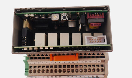 XSL514 Honeywell XSL 51 เทอร์มินัลบล็อกซีรีส์ 24Vdc 110mA PLC โมดูลเบสพร้อมรับประกัน 12 เดือน