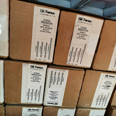 IC660BBD022 GE Fanuc GE Genius Sensor Compatible Block Source โมดูล I / O 16 วงจร General Electric
