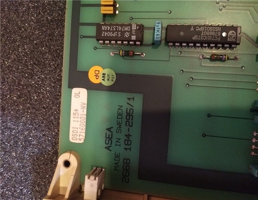 DSDI115 ABB Digital Input Unit 32Ch 24VDC PLC อะไหล่ 57160001-NV