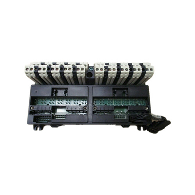 IC670CHS002 GE Fanuc GE ฟิลด์ I / O ฐานขั้วต่อแบบ Barrier แบบกล่องแบบ General Electric