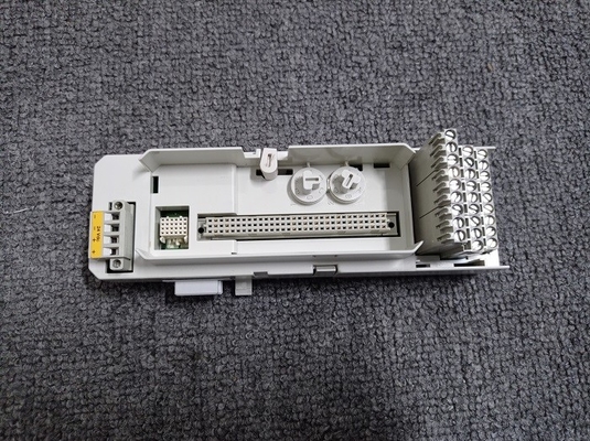 TU891 ABB PLC โมดูลการสิ้นสุดหน่วยฐาน S800 I/O 3BSC840157R1