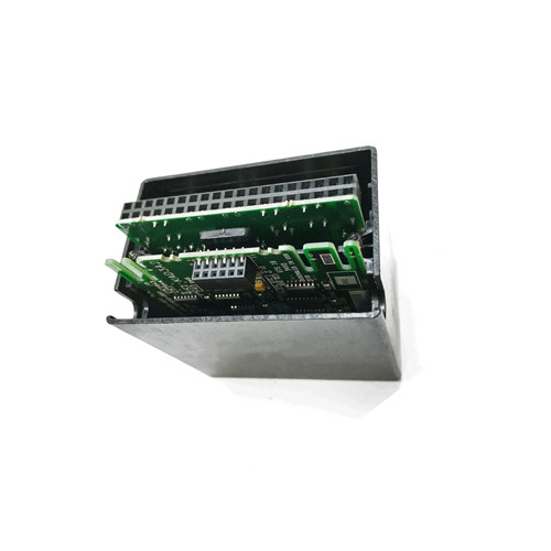 IC670ALG320 GE Fanuc GE การควบคุมภาคสนามแบบแอนะล็อกแรงดันกระแสไฟขาออก 4 ช่อง General Electric