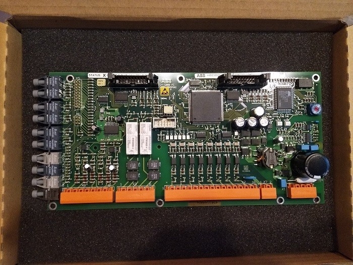 UAC389AE01 อุปกรณ์ ABB UA C389 AE01 โมดูลโปรเซสเซอร์ควบคุม PLC อะไหล่ HIEE300888R0001
